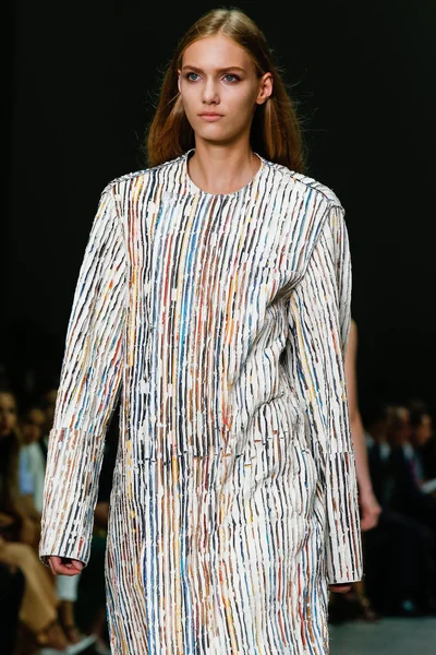 Look 24